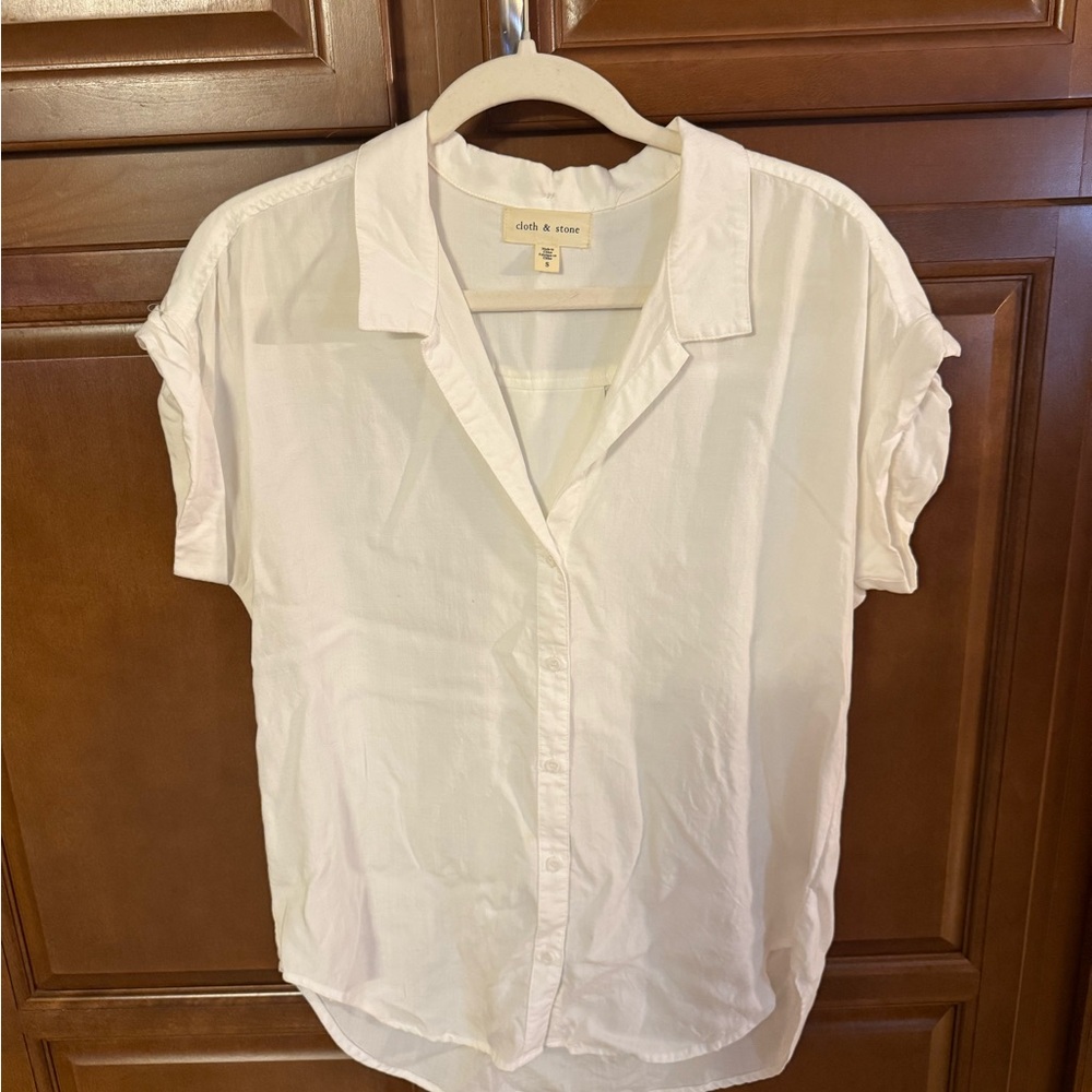 Cloth & Stone White Button Down Shirt